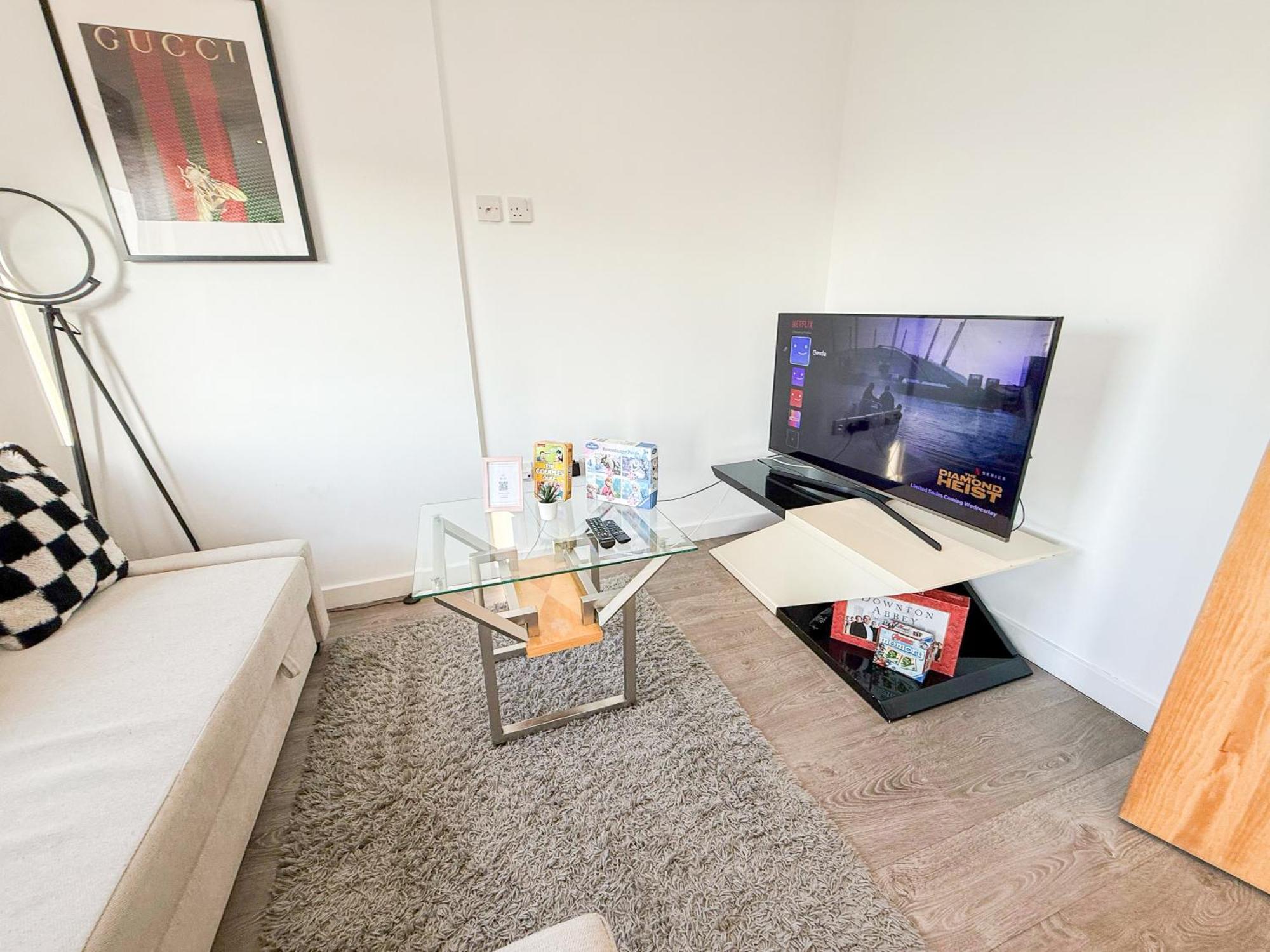 Contemporary With Private Terraces In Shoreditch, Hoxton, Islington Appartamento