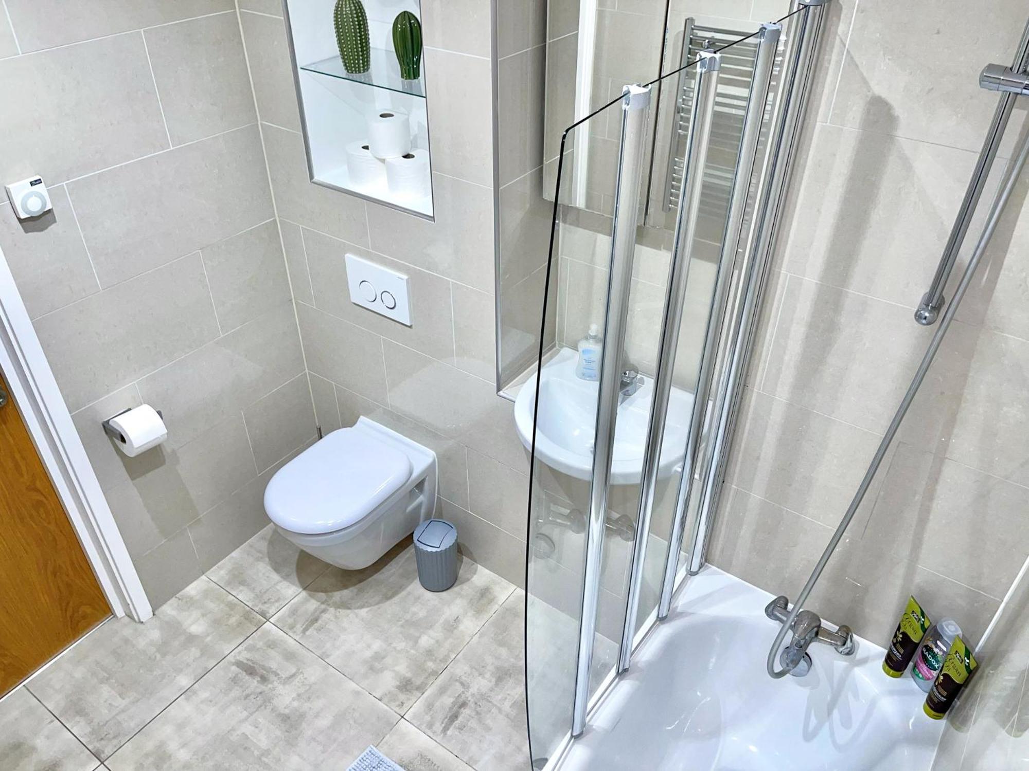 Contemporary With Private Terraces In Shoreditch, Hoxton, Islington Appartamento *
