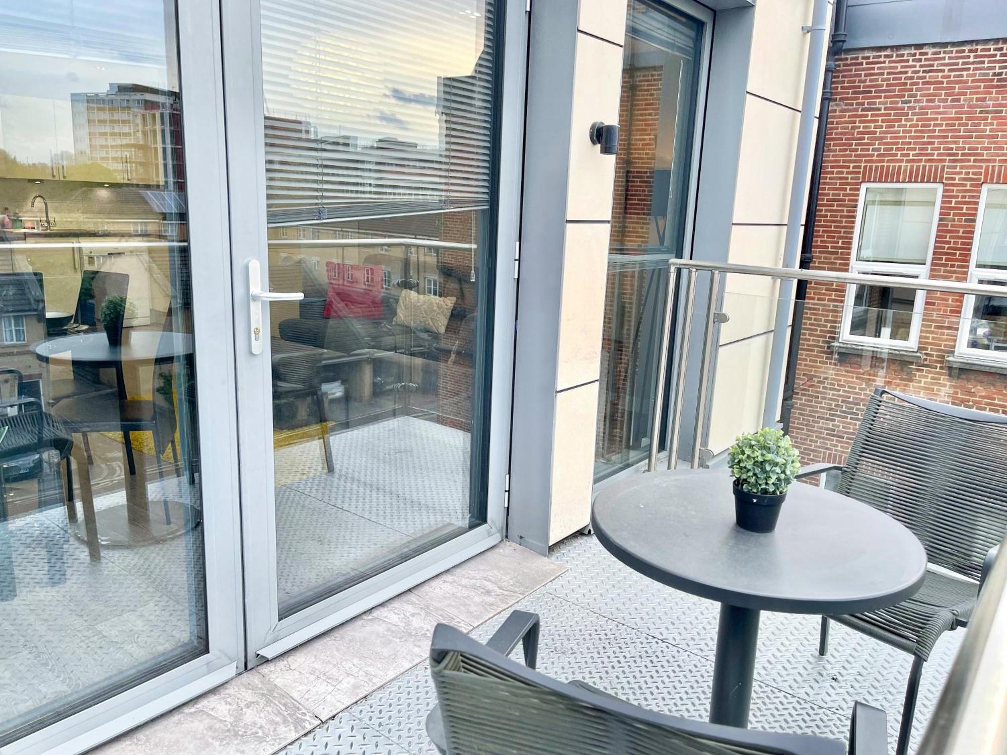 Contemporary With Private Terraces In Shoreditch, Hoxton, Islington Appartamento