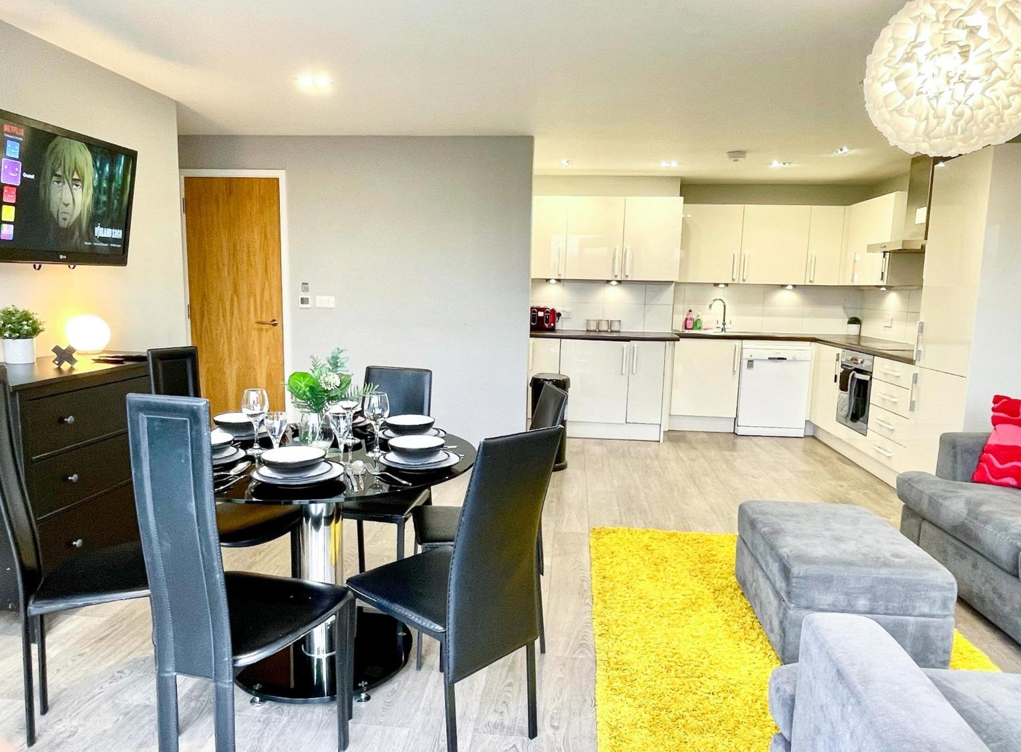 Contemporary With Private Terraces In Shoreditch, Hoxton, Islington