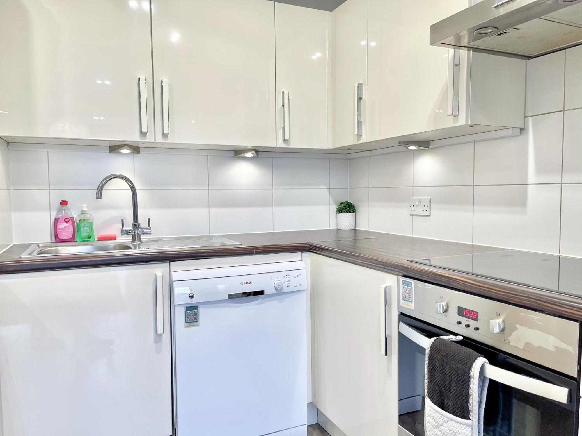 Contemporary With Private Terraces In Shoreditch, Hoxton, Islington London
