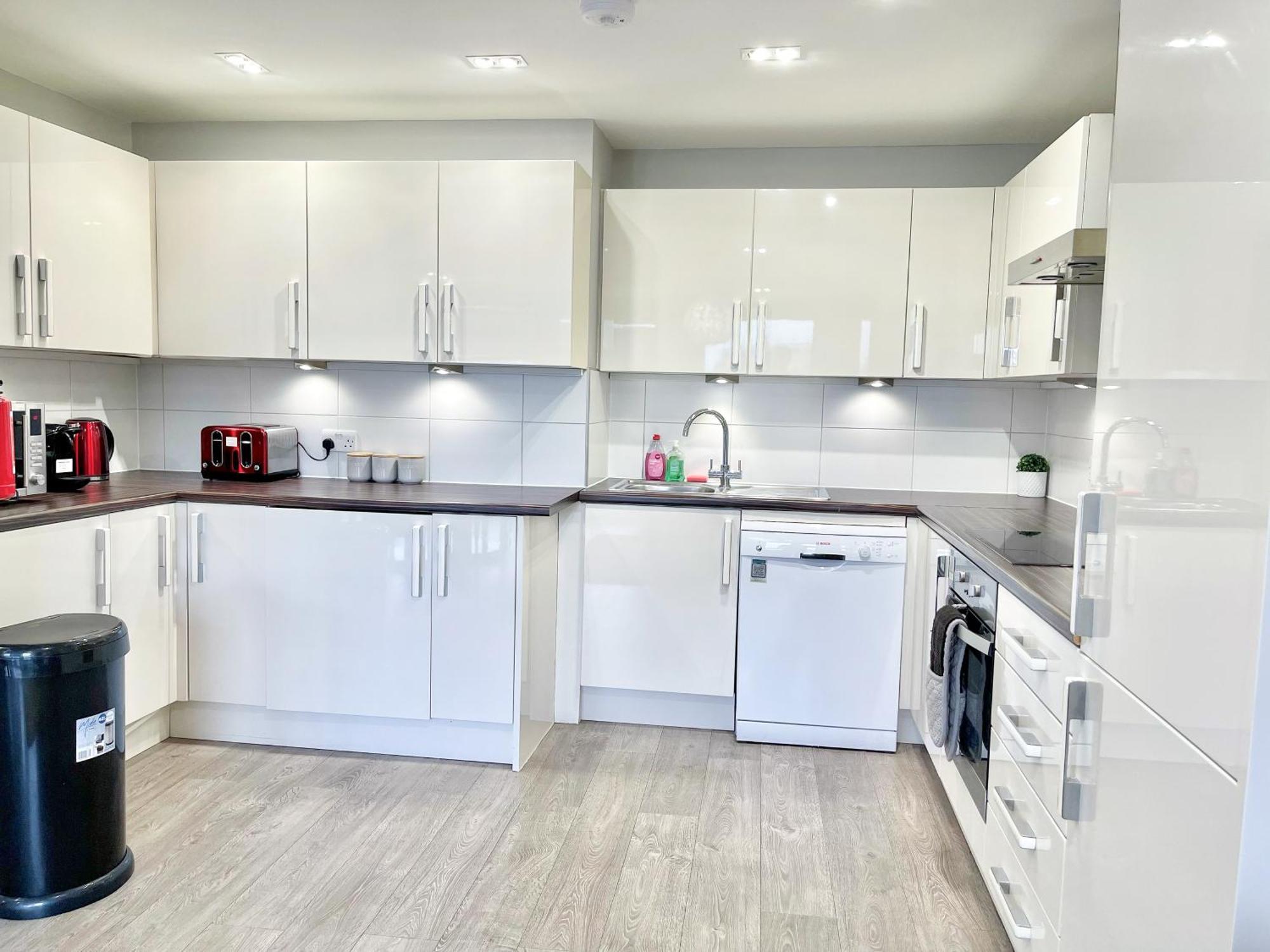 Contemporary With Private Terraces In Shoreditch, Hoxton, Islington